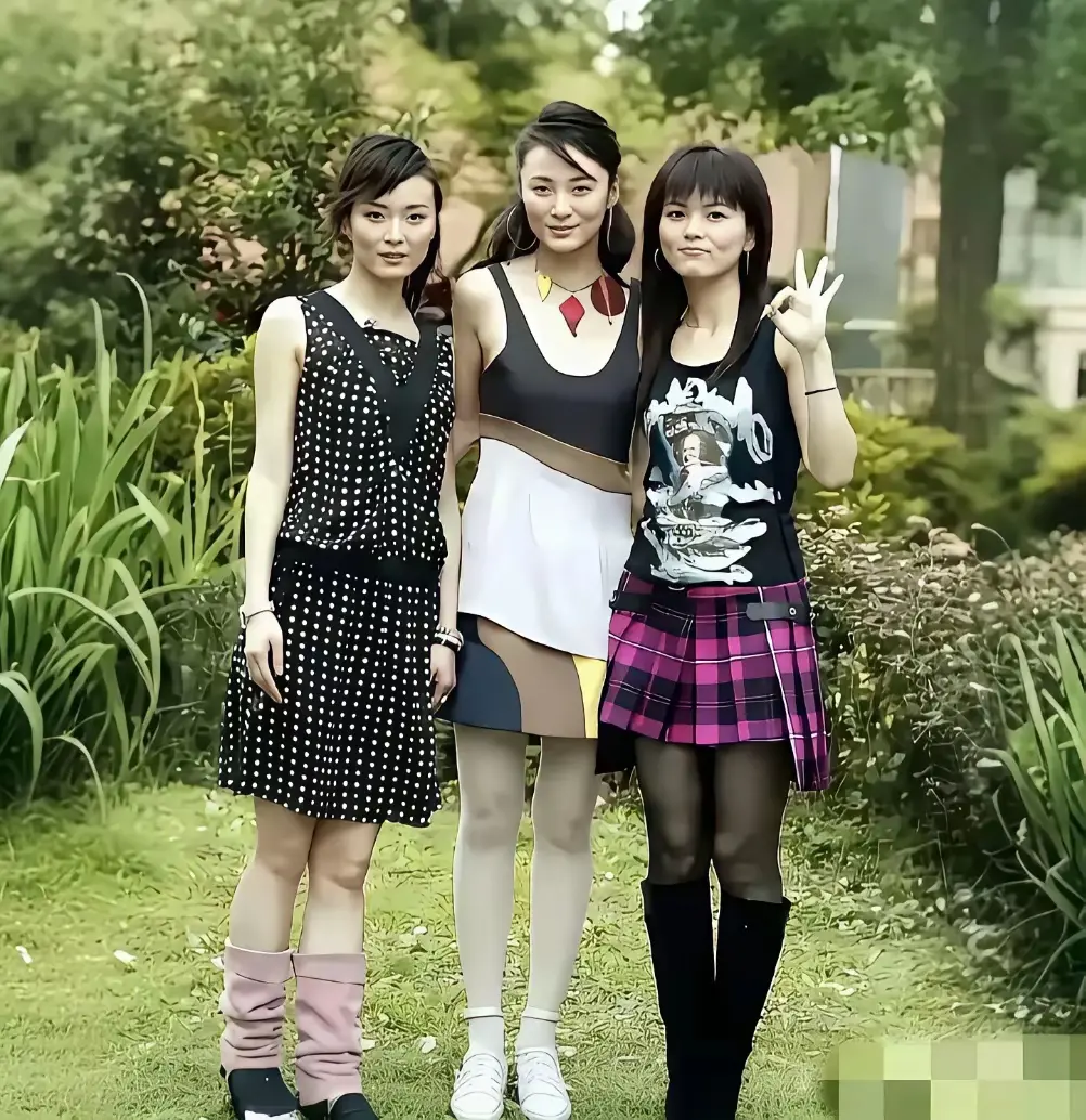 以前没有美颜，看起来很一般