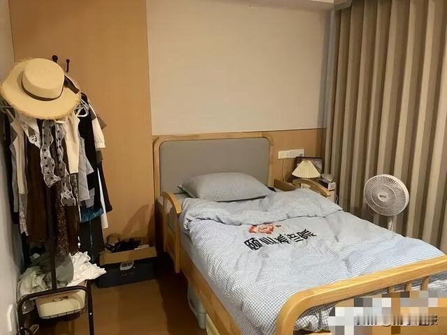 27岁姑娘陪奶奶住养老院，月租1500含早晚餐！院长：年轻人可入住，水电另算20