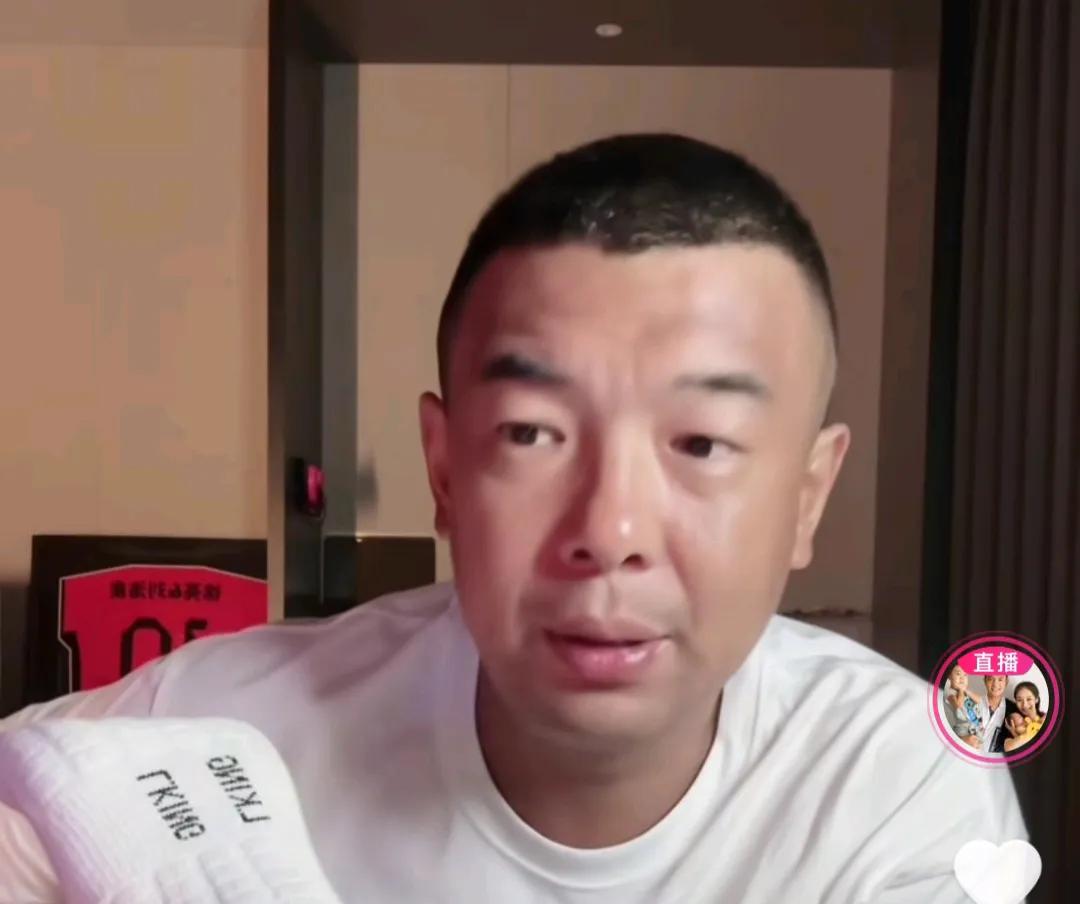 前国脚徐亮爆了一个料。他表示,当年他退役的时候,是真想着未来成为中超球队的主教