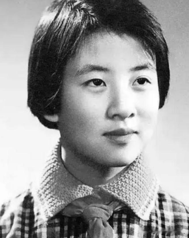 2017年12月，黄帅静静地离开了人世，没有留下只言片语，她把一切都交给了时间，