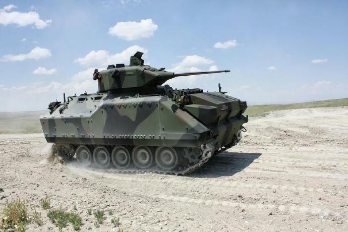 每天认识一件兵器美国AIFV步兵战车AIFV（ArmoredInfantry