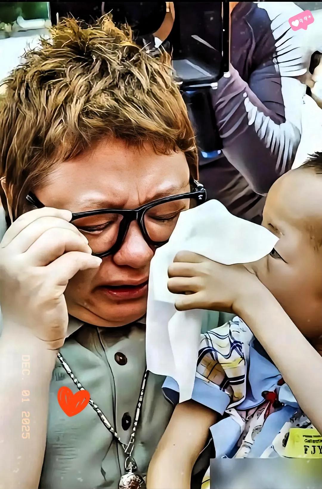 香港这次大火李嘉诚捐了8000w我没有震惊马云捐3000w我也没有震惊但