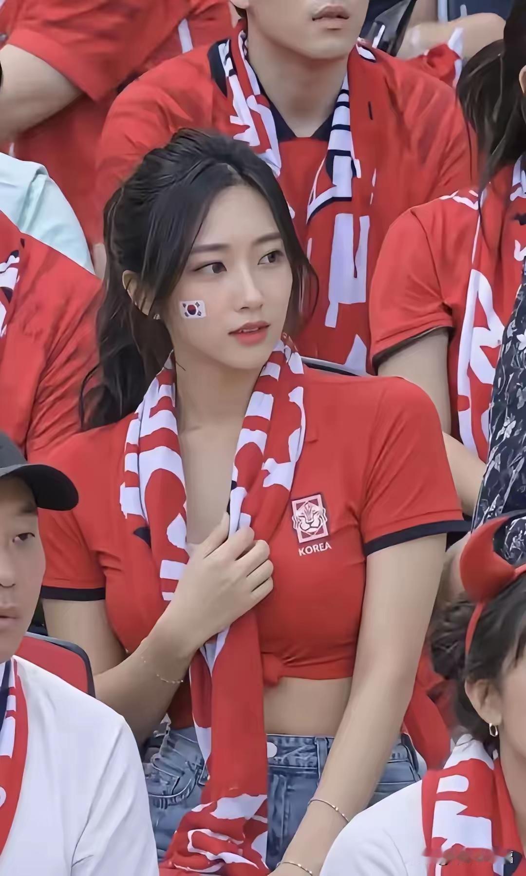 韩国美女代表东方人秒杀西方美女。