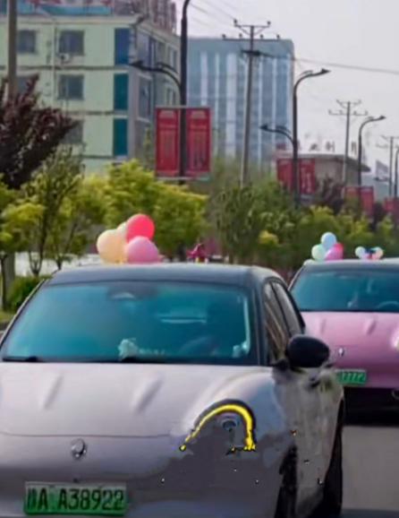 近日，河北邯郸魏县一场婚礼直接火遍全网，全因新娘一句真诚喊话，引来了全国各地的车