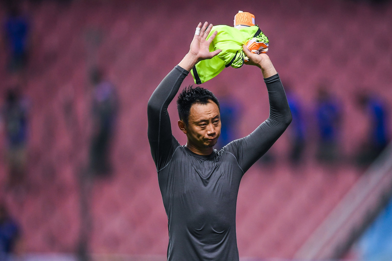 记者: 离开申花之前, 李帅邀请鲍亚雄、马镇等弟子吃了“团圆饭”