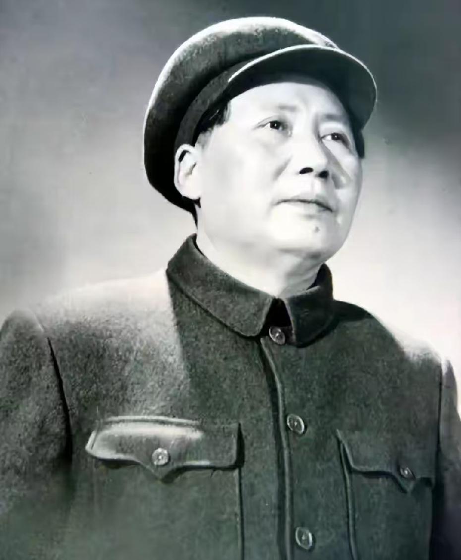 提起伟大领袖毛主席，所有人都会由衷心生敬佩。他一生大公无私，始终站在普通老百