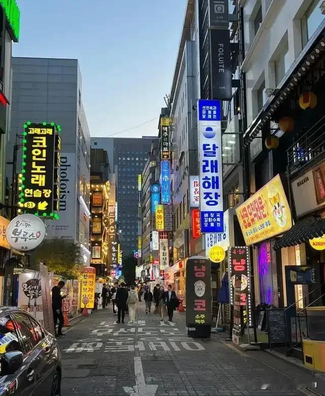 首先，免签是好事，但只针对团队游，自由行还得办签证，这不就是变相逼人跟团吗？跟团