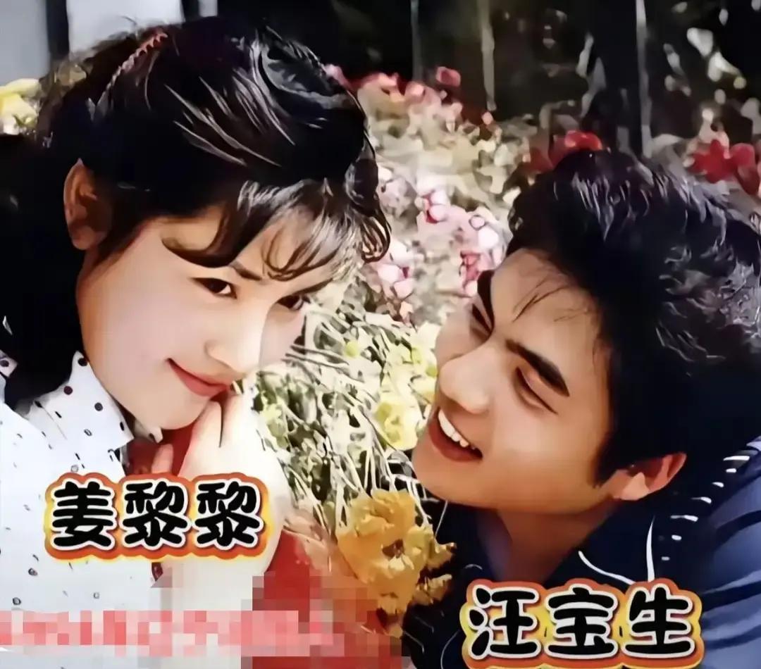 40年没吵过架，他们靠什么？陈道明和杜宪出门，永远是并排走。讲座上他帮她拿