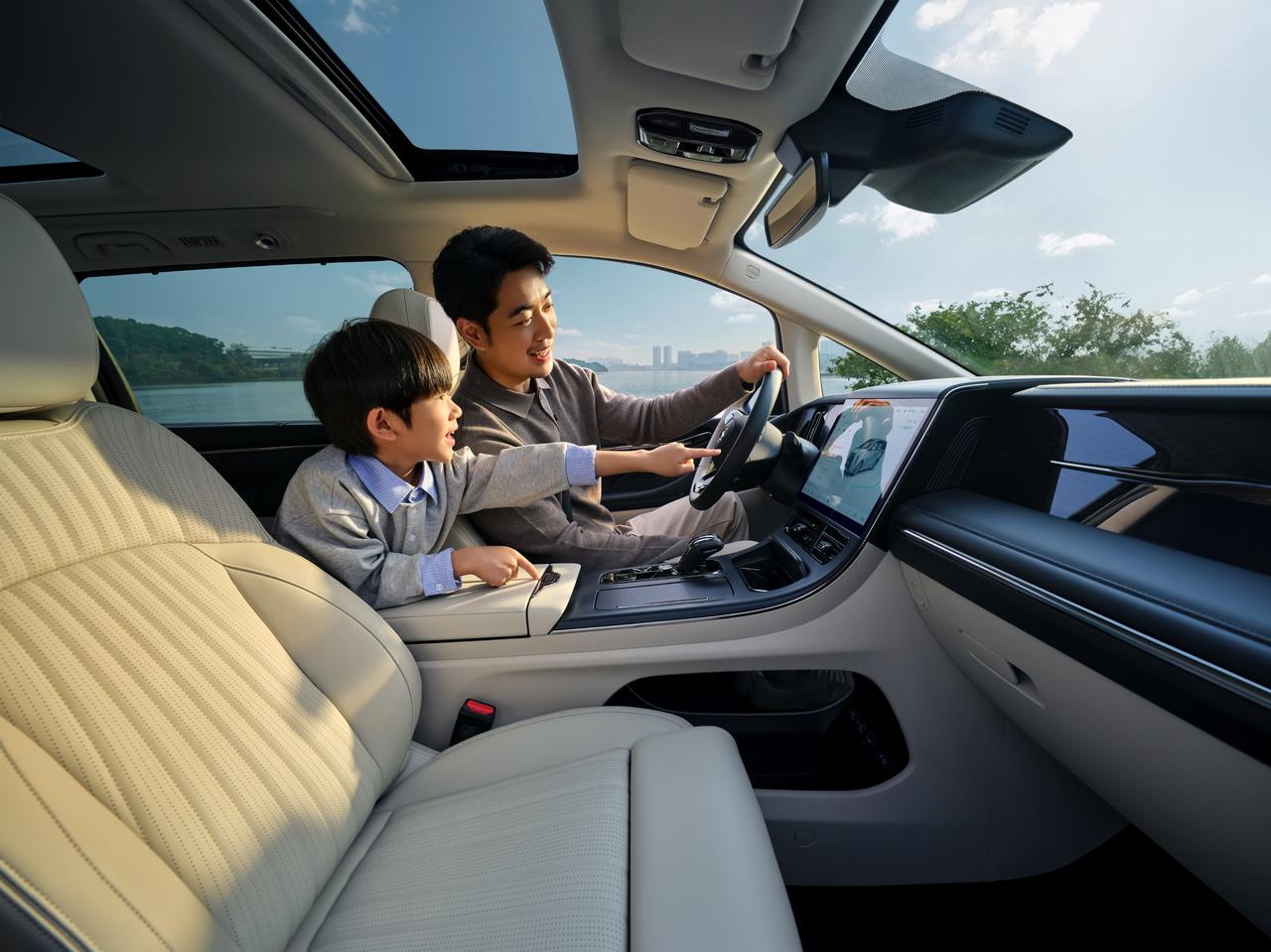 网上没赢过，现实没输过的10款MPV：1、腾势D9DM-i2、丰田赛那3