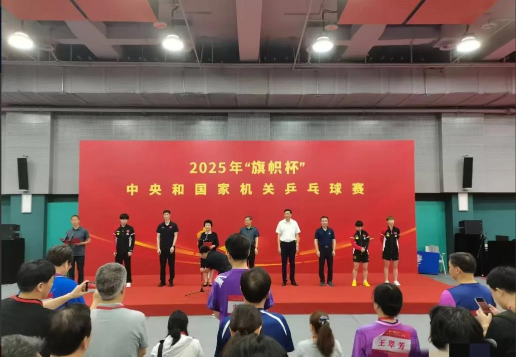 小莎！好久未见。今天，乒协主席王励勤带领王楚钦、王曼昱、孙颖莎一起参加