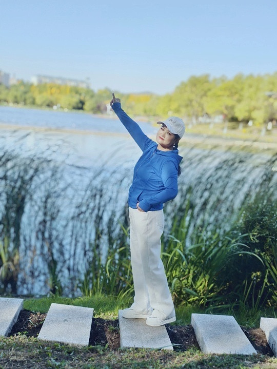 晚上最好的运动提升阳气晚上想要提升阳气，适合选择温和舒缓、不剧烈发汗的运动，比如