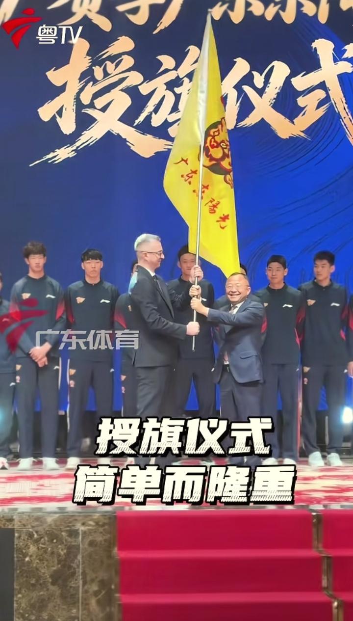 广东队新赛季有意思，当官宣凯尔弗格加盟广东队的时候，球迷一点不感到意外，因为曾经
