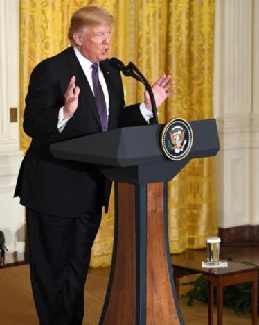 特朗普的结局已经没什么悬念。 如果民主党在下一次选举中拿下关键胜利，特朗普卸