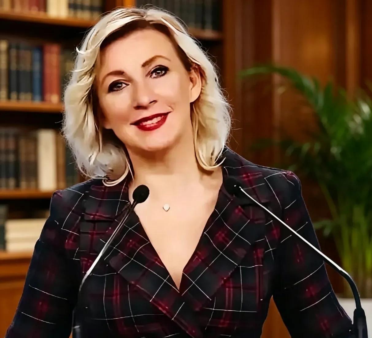 4月24日这天，俄罗斯算是把日本的底裤给扒下来了。扎哈罗娃直接对外亮了底牌，说莫