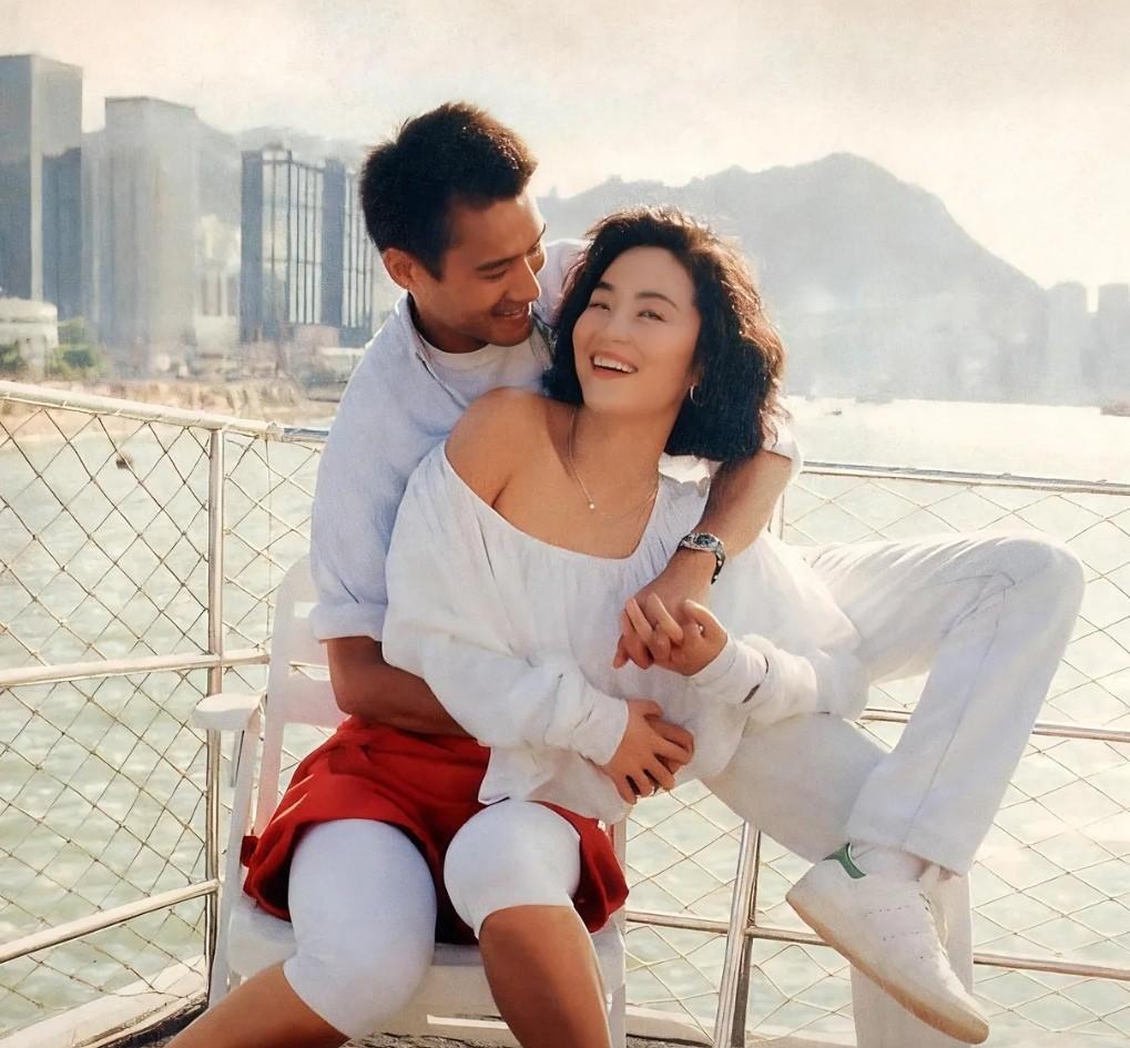这张照片太唯美了，和美女林青霞合影的男星是胡兵吗？