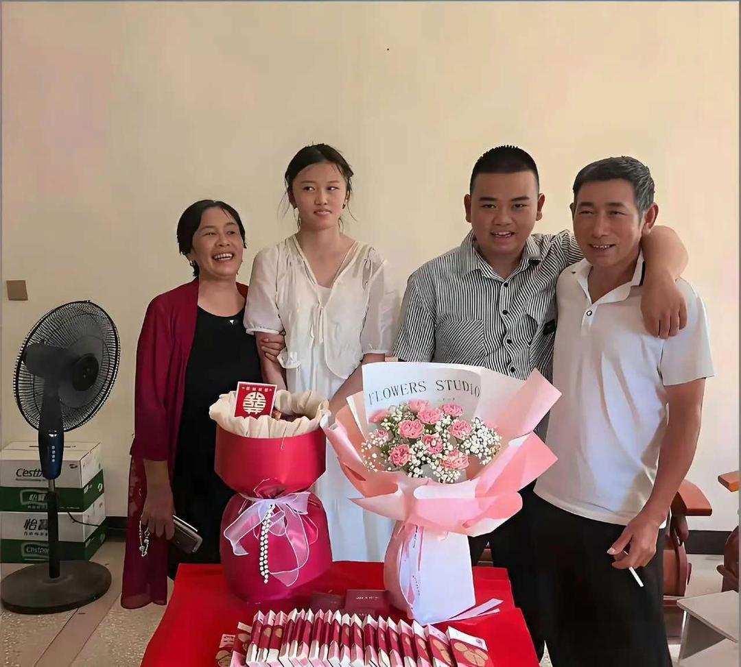 以后这样的订婚只会越来越多吗？明明年纪看起来很小啊…