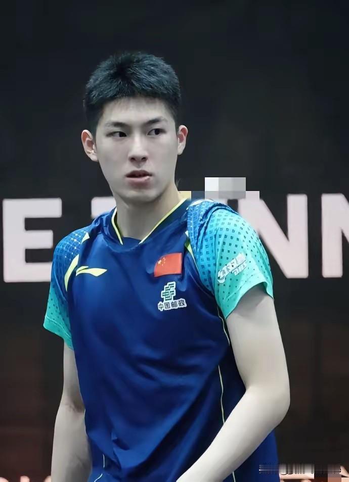 现在想想都可笑，温瑞博拿了一个男单冠军，前几天就有个博主开始称温瑞博像樊振东，还