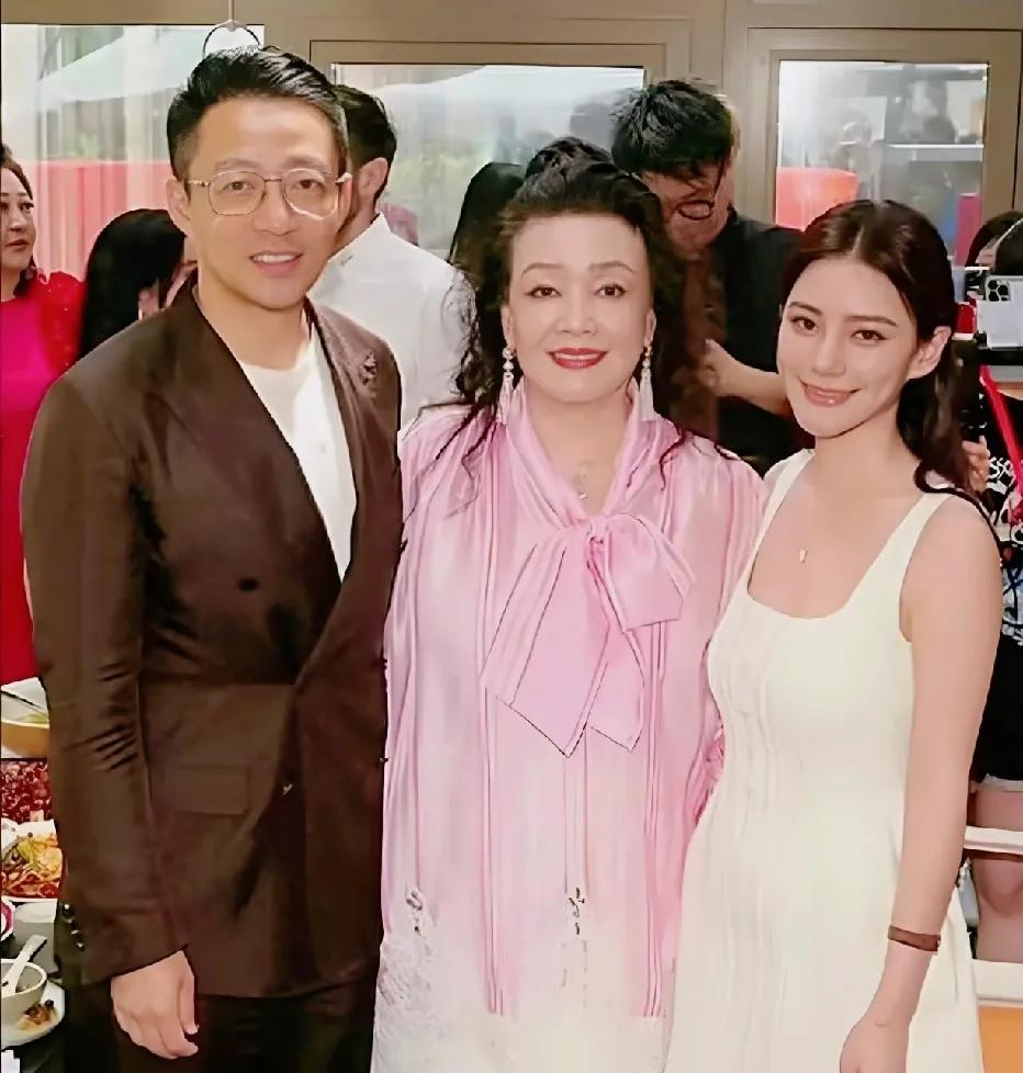 麻六记这波数据大跳水，真让人惊掉下巴！一个月几千万流水，一下砍掉七成多，这哪