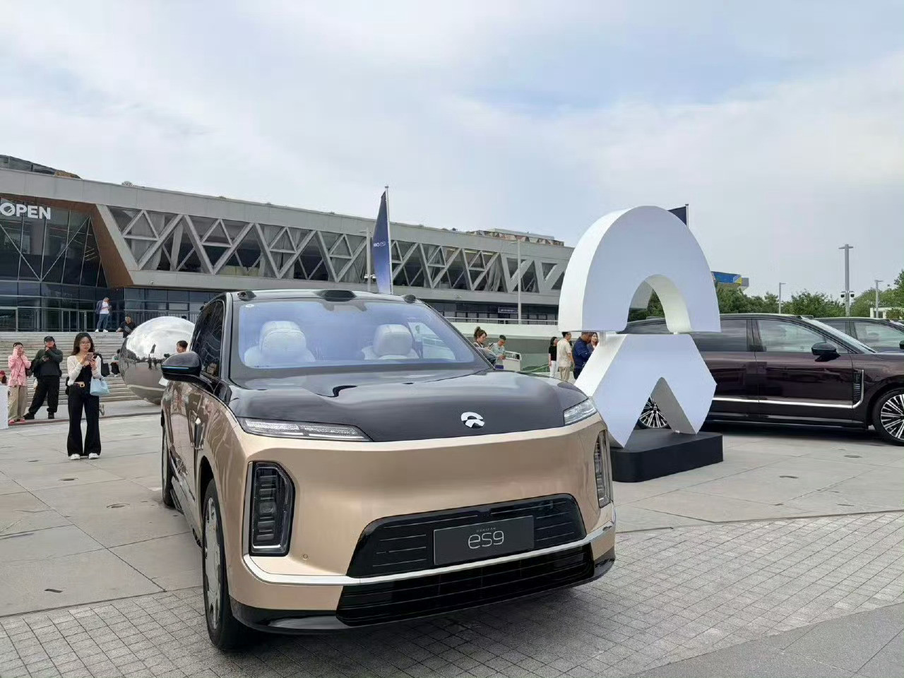 蔚来ES9上市发布会49.8万起（整车）/39万起（BaaS），蔚来最大的纯电