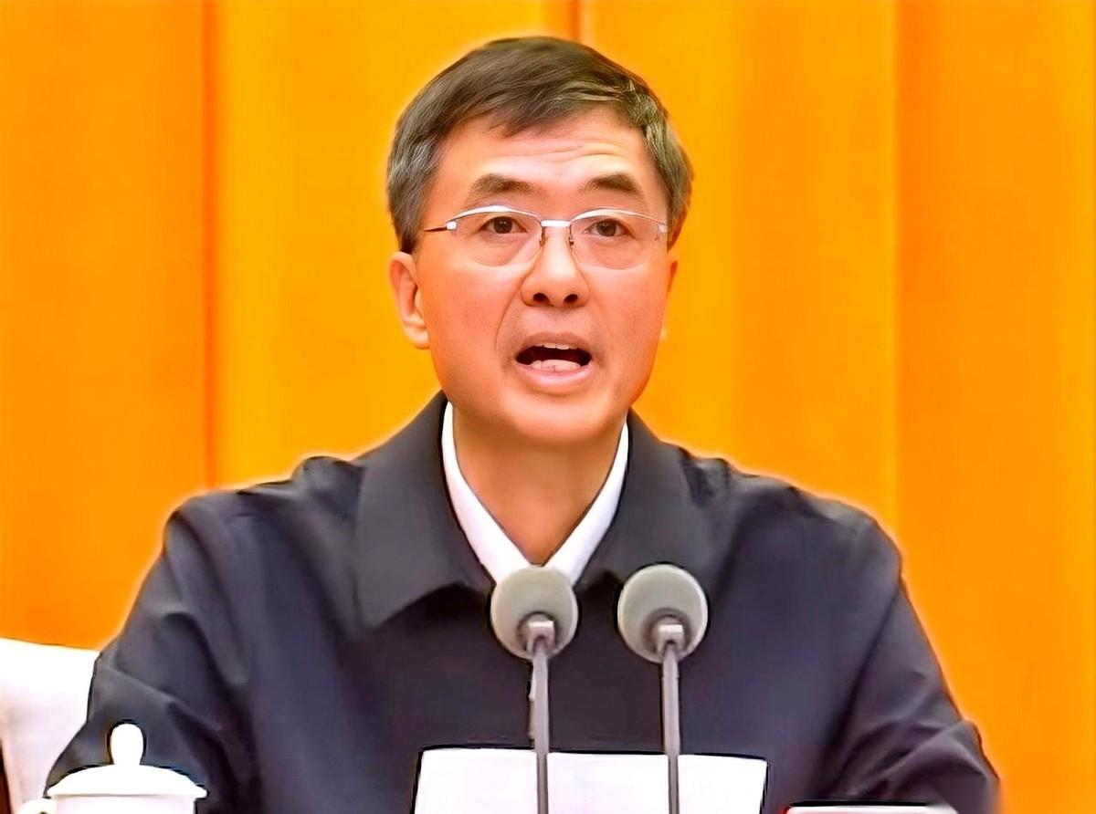 广西这回，感觉是要把桌子给掀了。是真掀，不是开玩笑那种。直接把话挑明了：所有