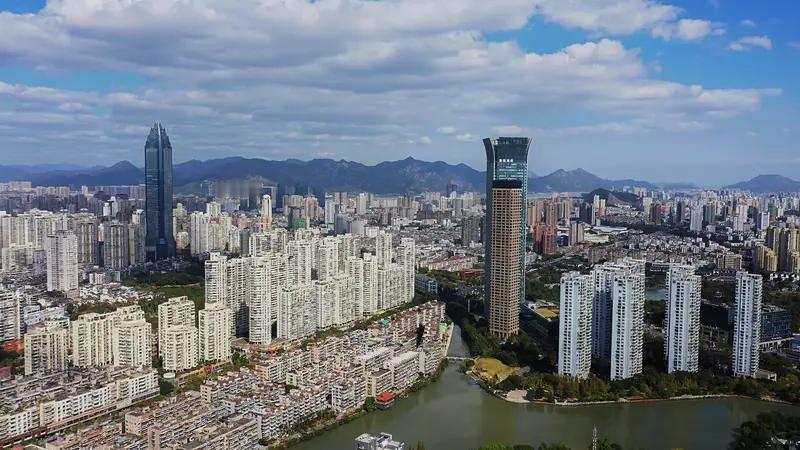 2025年温州GDP突破万亿，成为浙江第三座万亿城市，这对浙江意义非凡。从经济