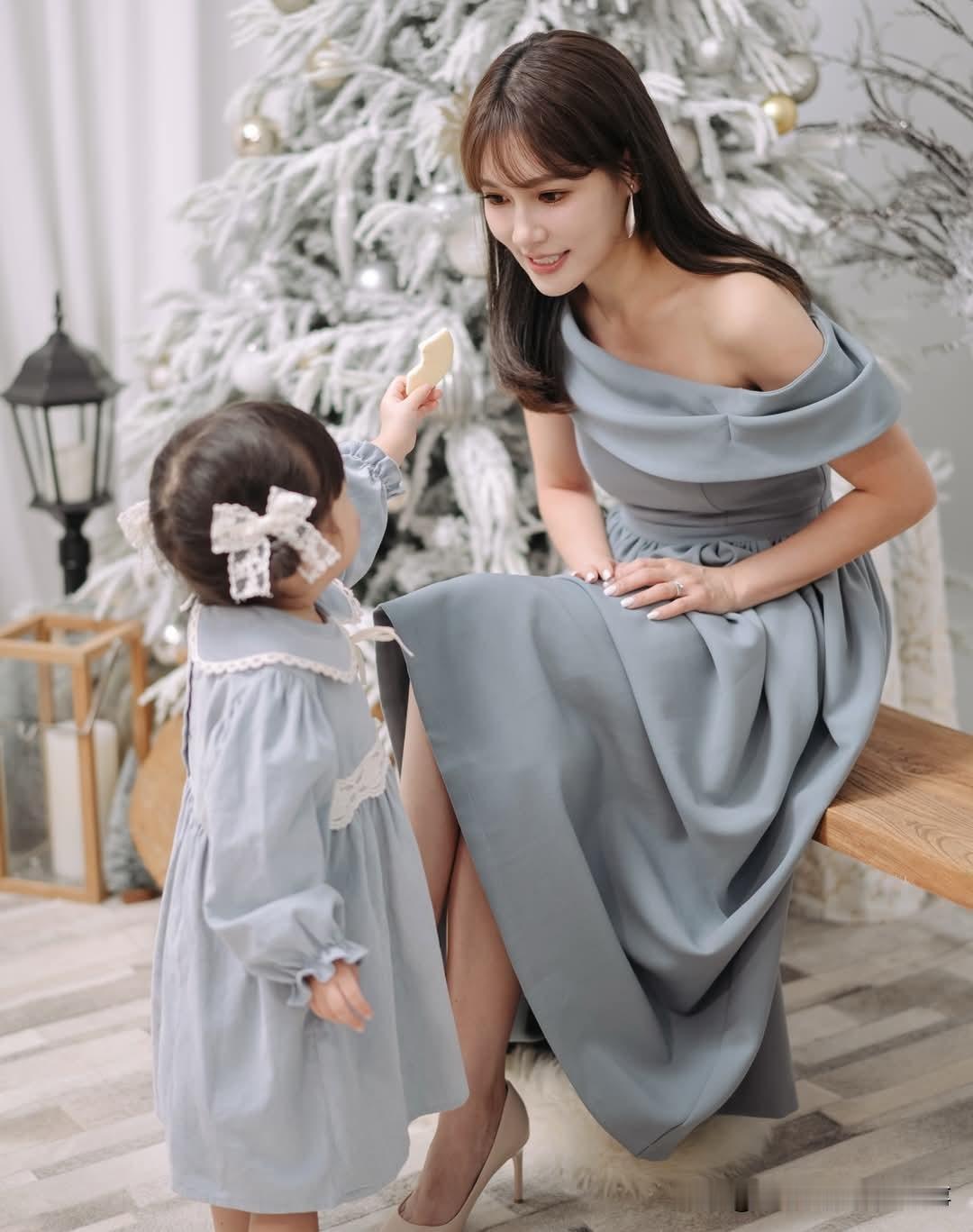 中天新闻主播张若妤应该离职了吧这两年中天新闻台主播离职率依然较高，三年前因为生