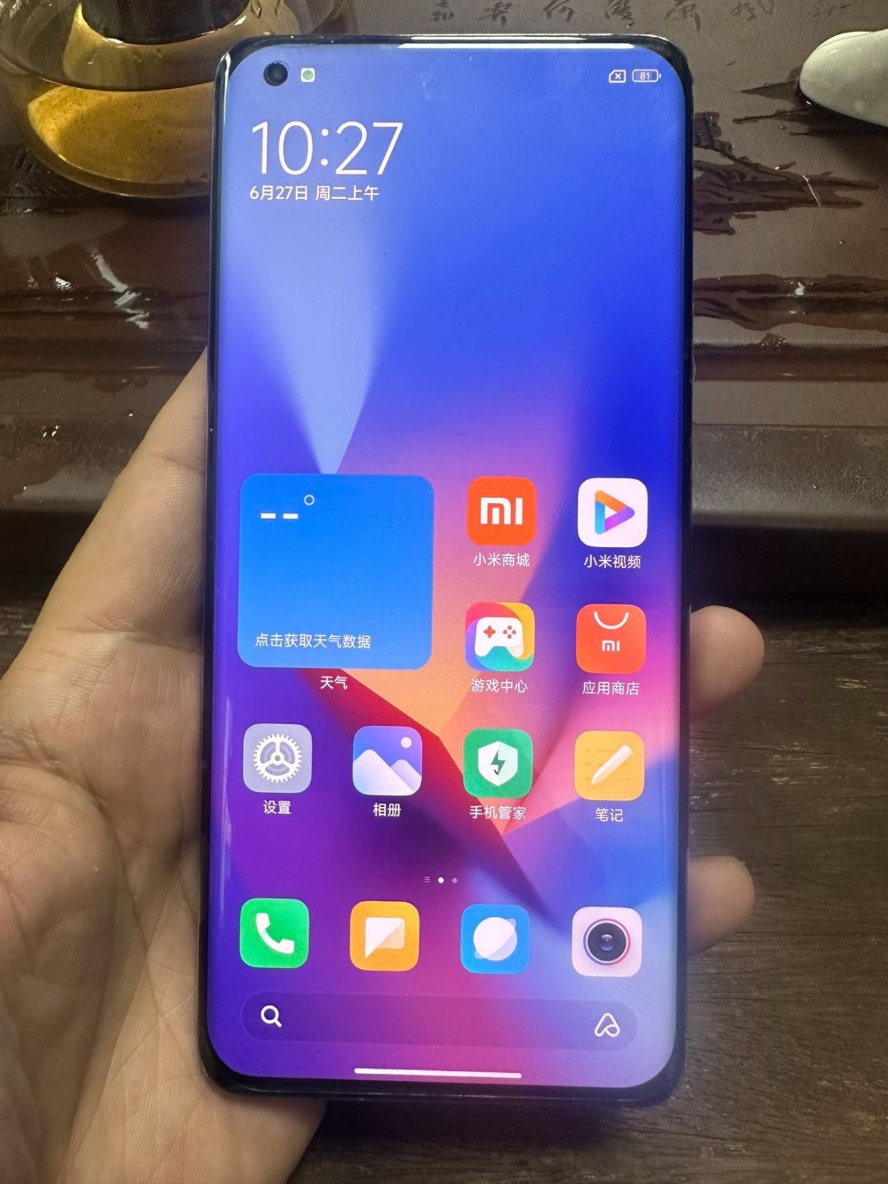 不会吧不会吧，2026年还有人在用小米11？[滑稽笑]2026年拿小米11当