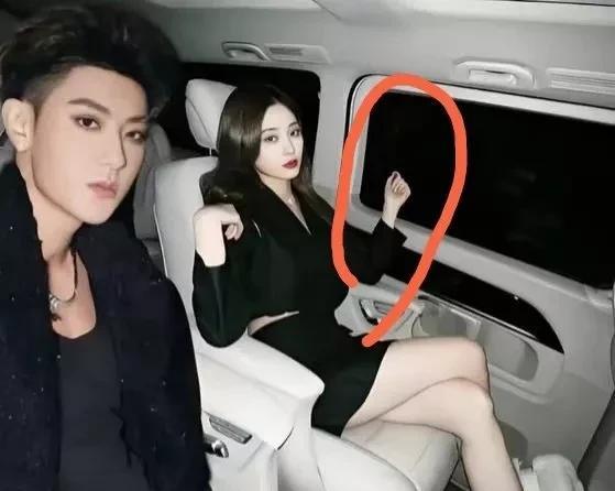 终于明白，原来黄子韬与徐艺洋真的是，生理性喜欢，　　徐艺洋曾在一次采访中说，