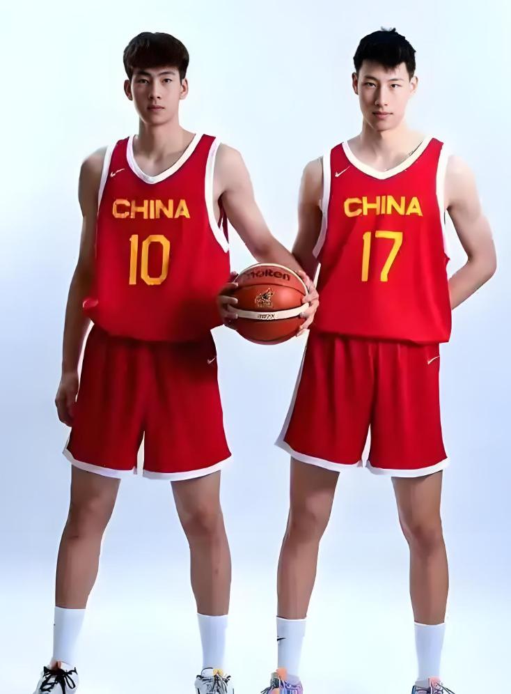 中国男篮的希望来了，两小将有望同时入选NBA首轮！！！美国选秀权威媒体NBA