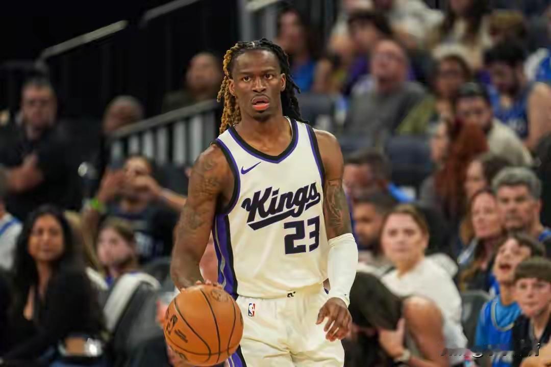 火箭记者:球队交易埃利斯搁浅，国王索要1首轮签不现实据火箭随队记者Lachar