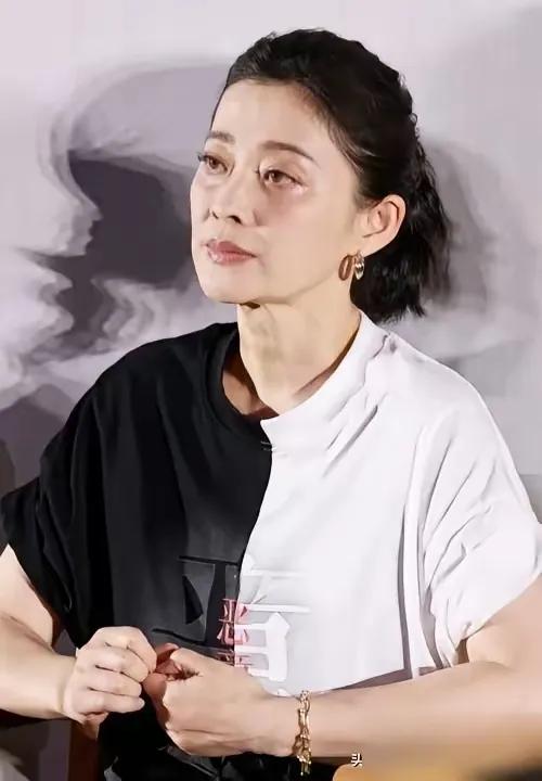 真的劝所有人，别轻易在产房门口试探人性，不是谁都有梅婷那样的福气。38岁生