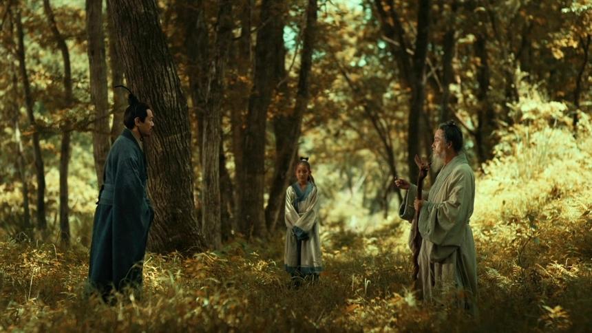 齐景公想把自己年轻貌美的女儿嫁给相国晏子，却被晏子一口拒绝了。齐景公说：“你的妻