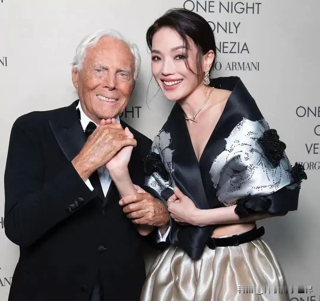 谁说不结婚老了会很惨?阿玛尼创始人乔治不婚不育，度过了精彩的一生，在91岁时