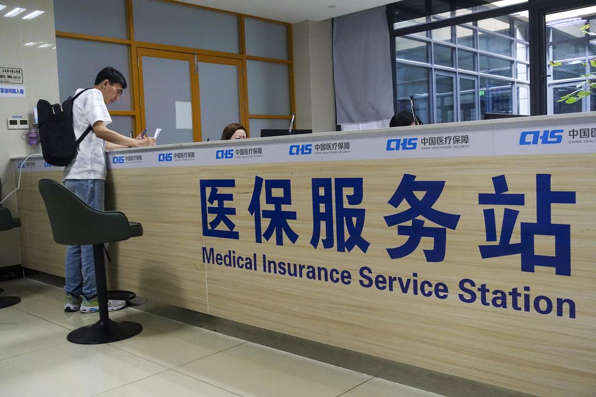 很多人觉得医院每天人山人海，还能有什么经济危机，怎么可能发不出来工资呢？其实原因