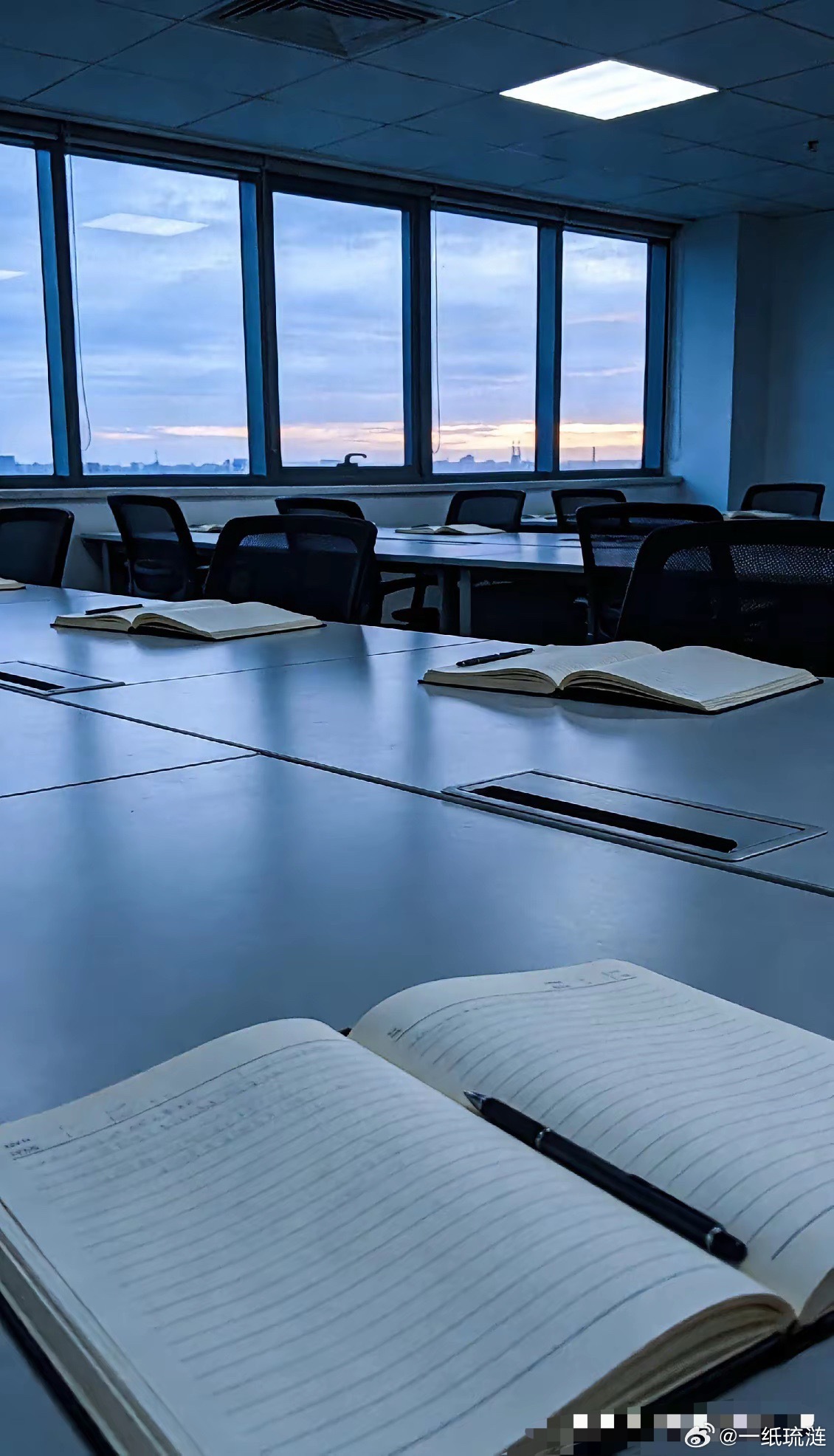 张雪峰走了，那350个拿6万年终奖的员工，会何去何从？今晚，张雪峰离世的消息刷屏