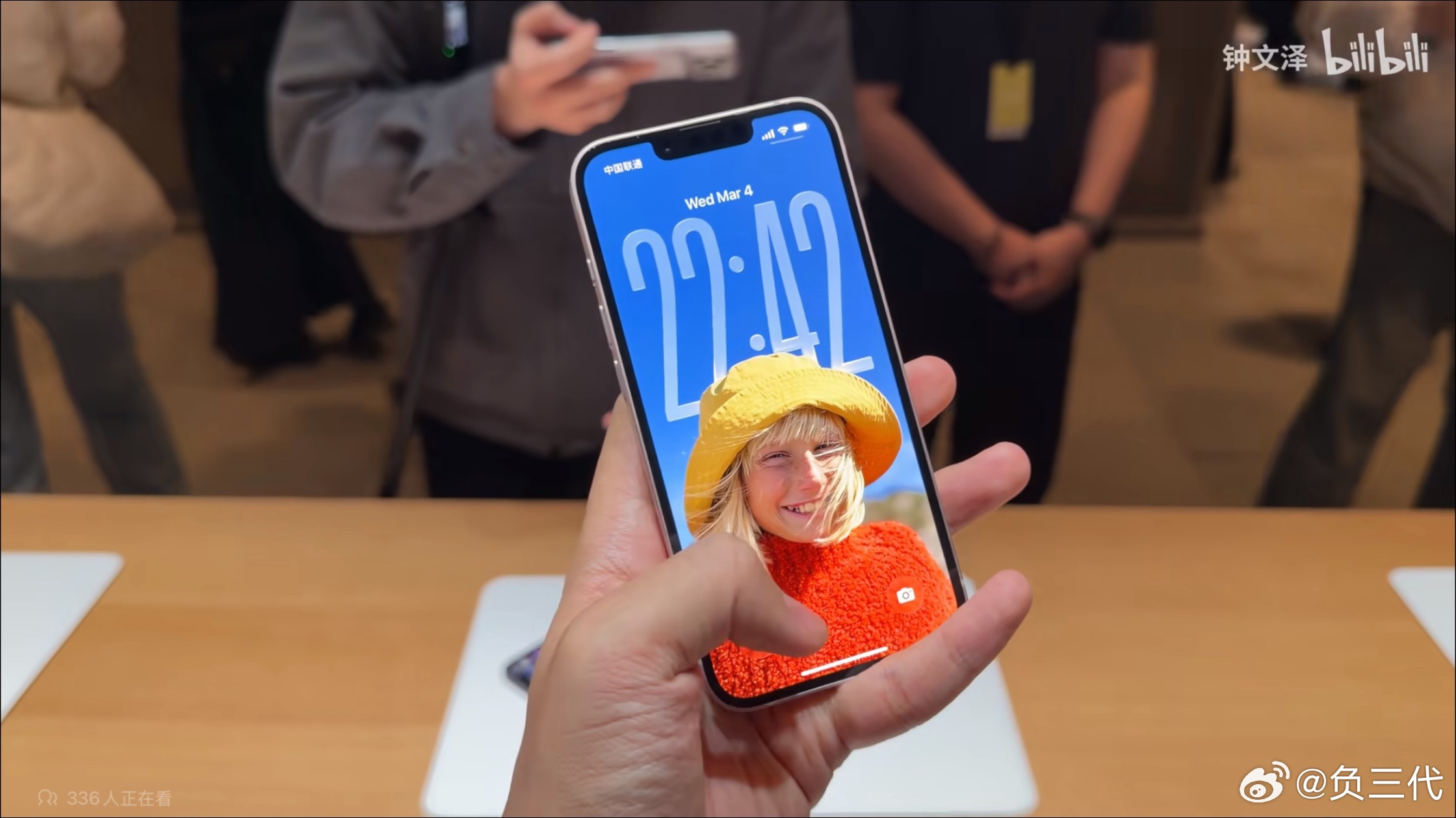 iPhone17e上手论颜值还真是单摄像头的iPhone17e最好看，非常清新
