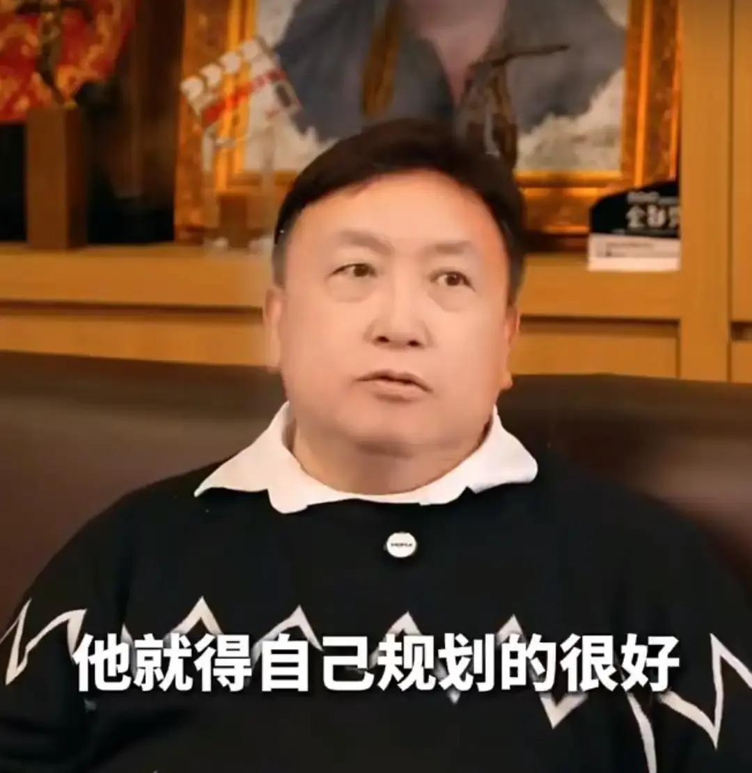 30岁肖战被批装嫩？王晶一句“别再演少年”冲上热搜。粉丝甩出成绩单：魏无羡