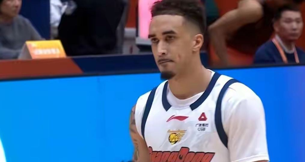 广东男篮86:99输给山东卡位赛后，让我们认清两个现实。首先是广东外援奎因真是