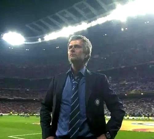 弗里克的巴萨，开局像开了挂，四杀皇马，全场压着打。可现在呢？对手摸透了套路，