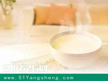 常喝豆浆可以增强体质 但这5类人不宜饮用, 看看有没有自己喽