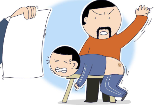 上学时和同桌因为闹矛盾打了一架，被班主任叫了家长。我爸气呼呼地来到学校，二话不说