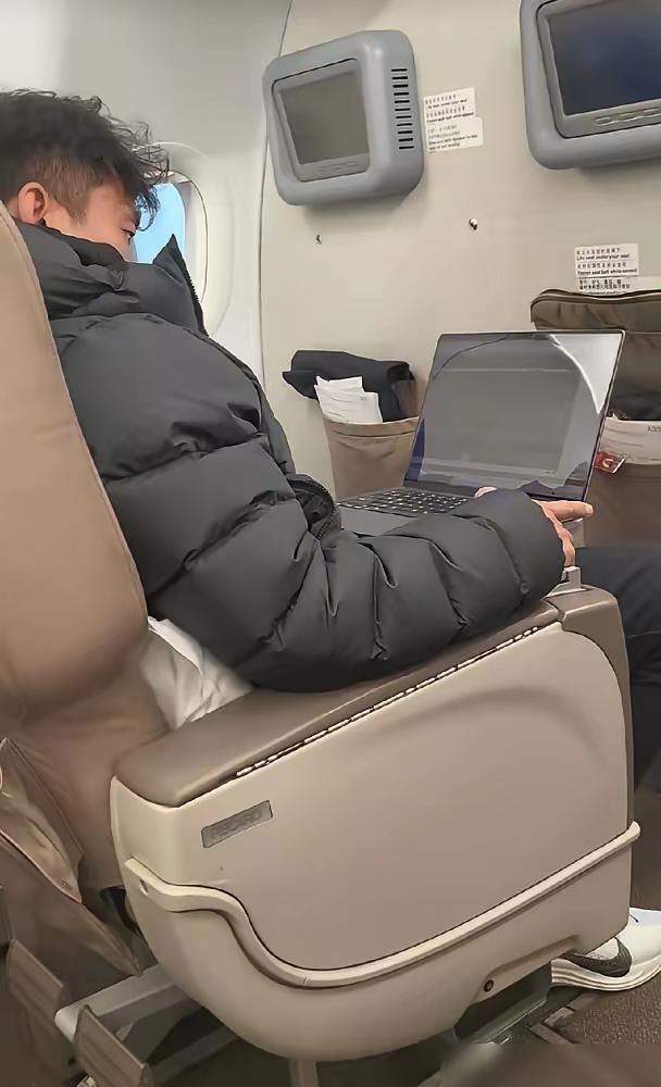 胜败乃兵家常事，况且是第一场，加油加油[比心][赞]