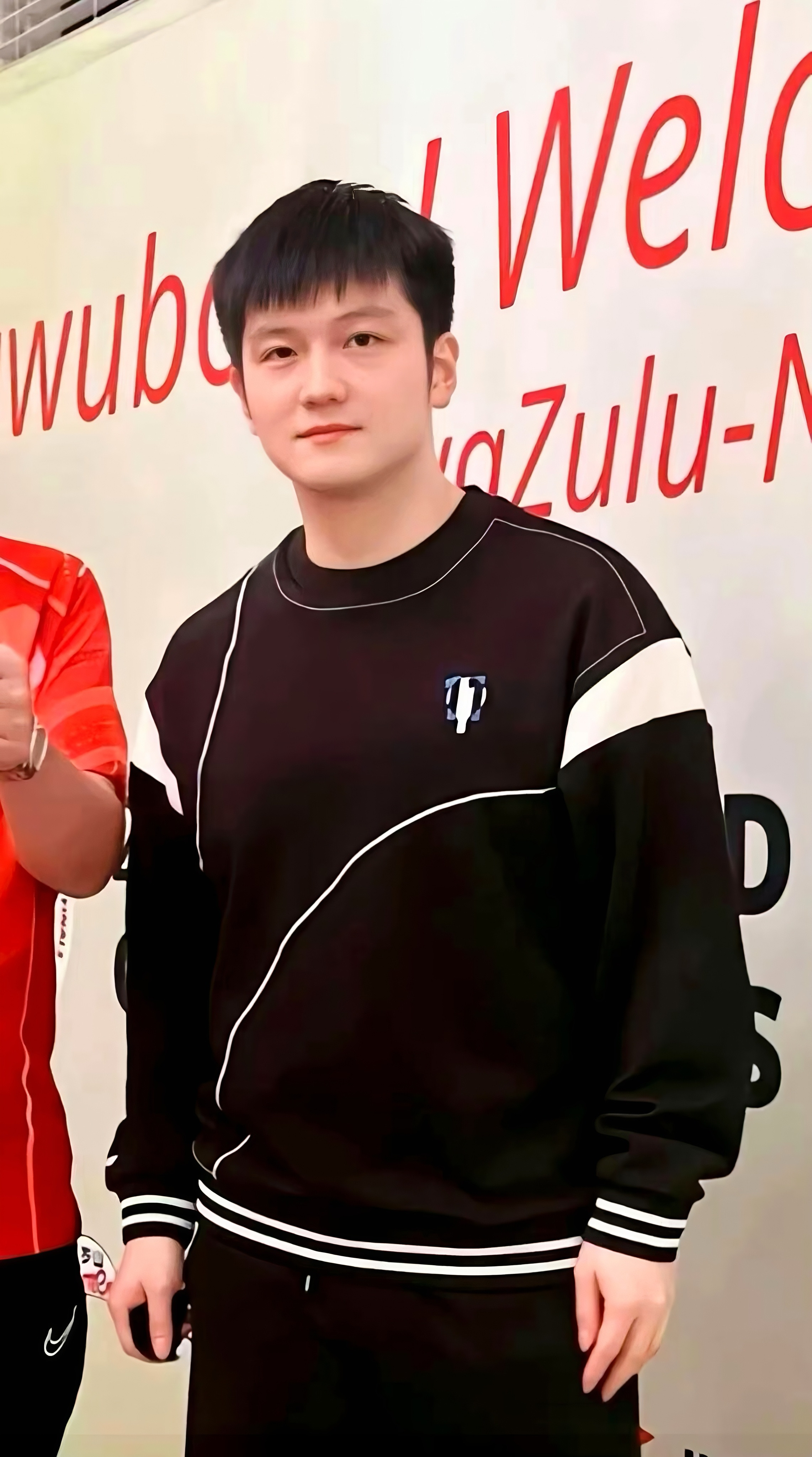 东哥的每一面都令人惊喜。东哥的魅力，在于不断被发现，却无法被定义。人人都爱樊振东