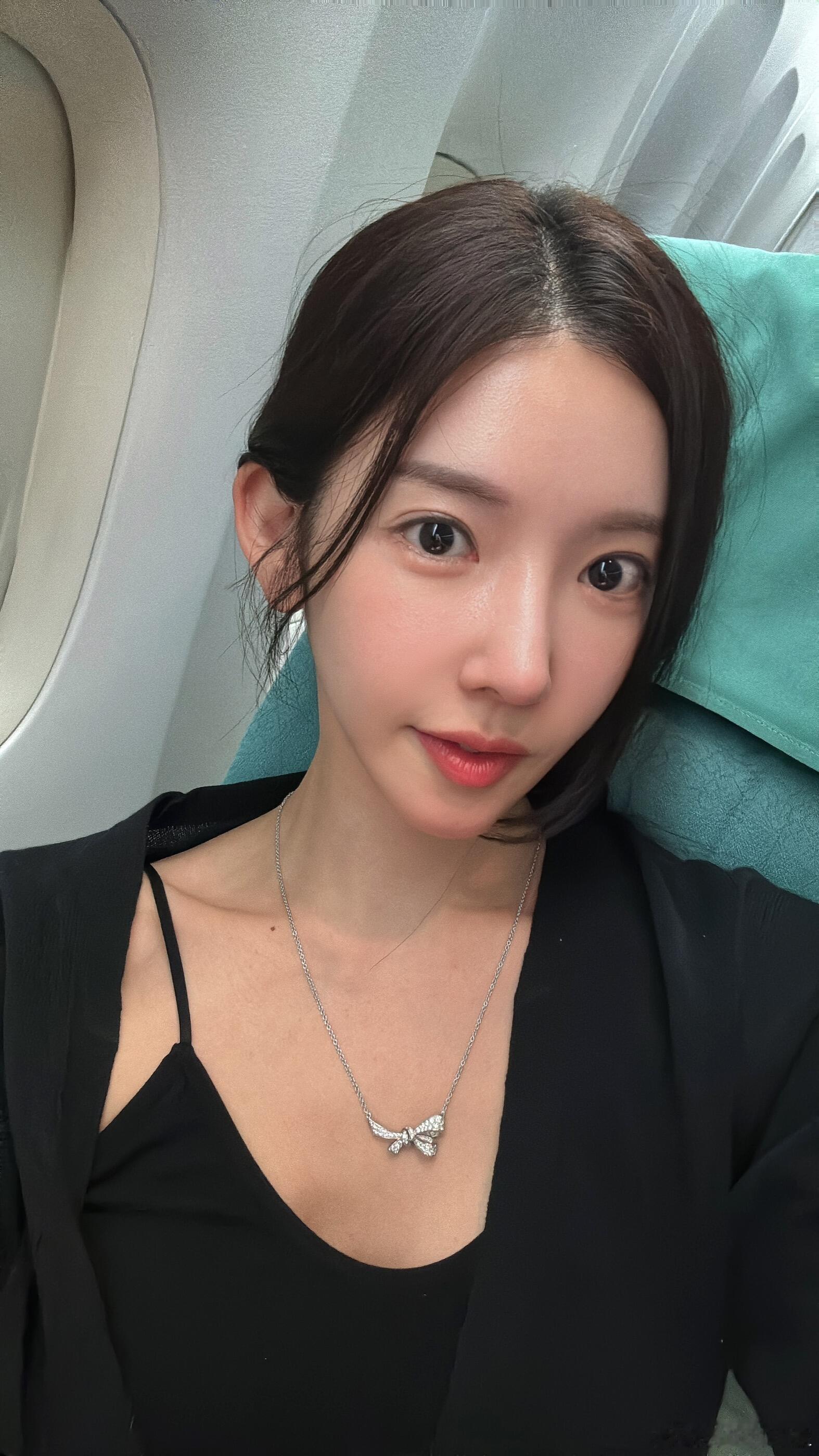 为什么飞机照这么容易火？评论区告诉我👇