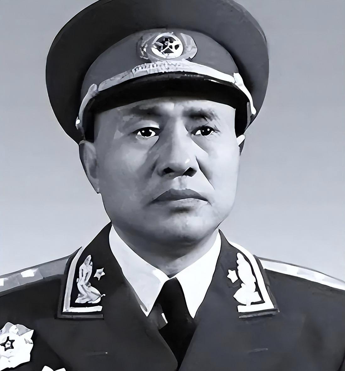1955年9月27日，中南海授衔现场，当念到“胡奇才”时，台下不少四野老兵心里都