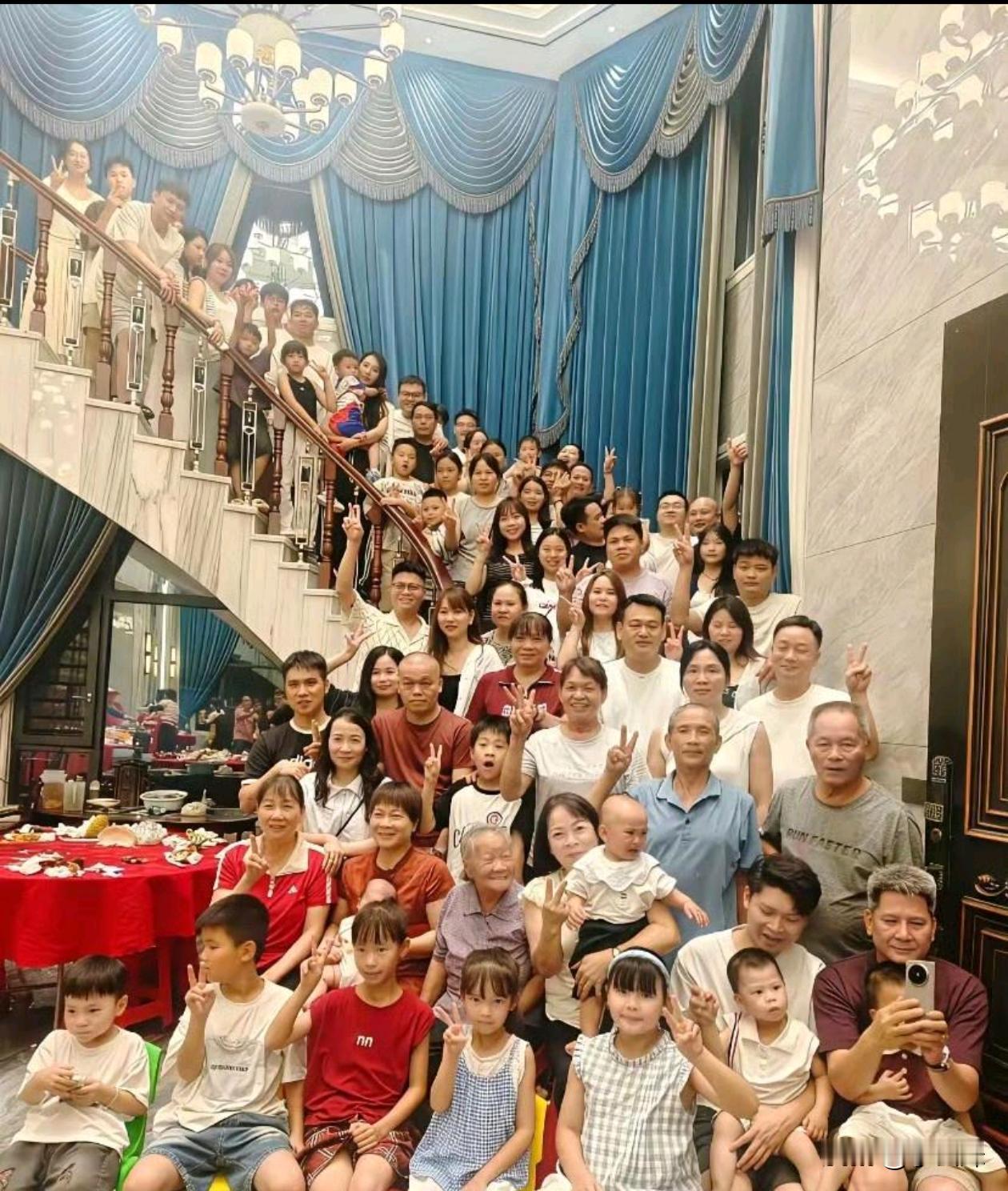 这种大家庭以后可能都很少见了