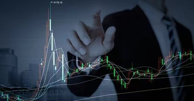2025中报券商净利润十强1. 国泰海通：157.37亿元（榜首，合并整合效应