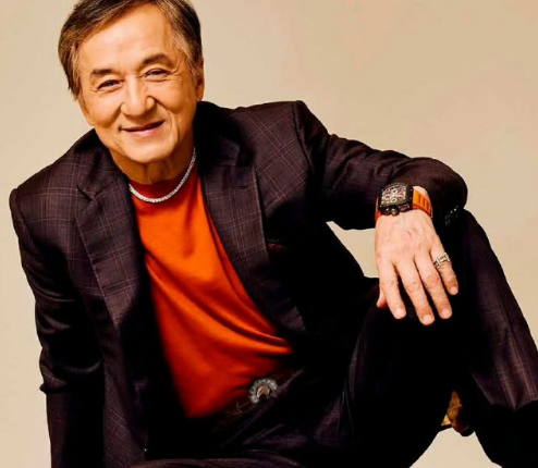 大哥在镜头前还是那么神采弈弈