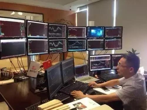 4月27日，周一，人气热门股分析点评：华电辽能：高位反包，不板落袋北方华创：龙头