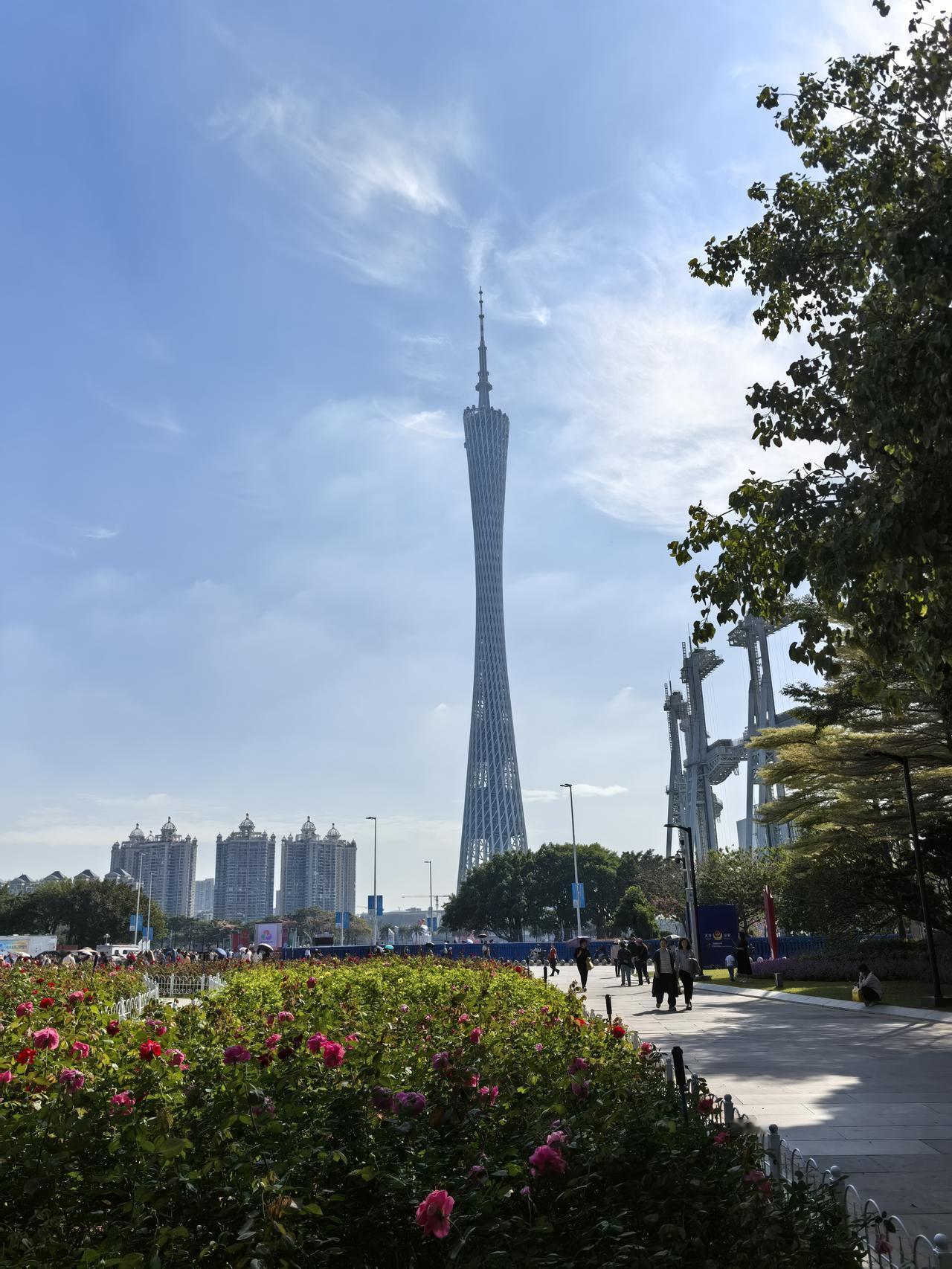 广佛放射线二期通车后，交通是真方便了，可广州芳村的房价却遭了殃。以前从佛山南海到